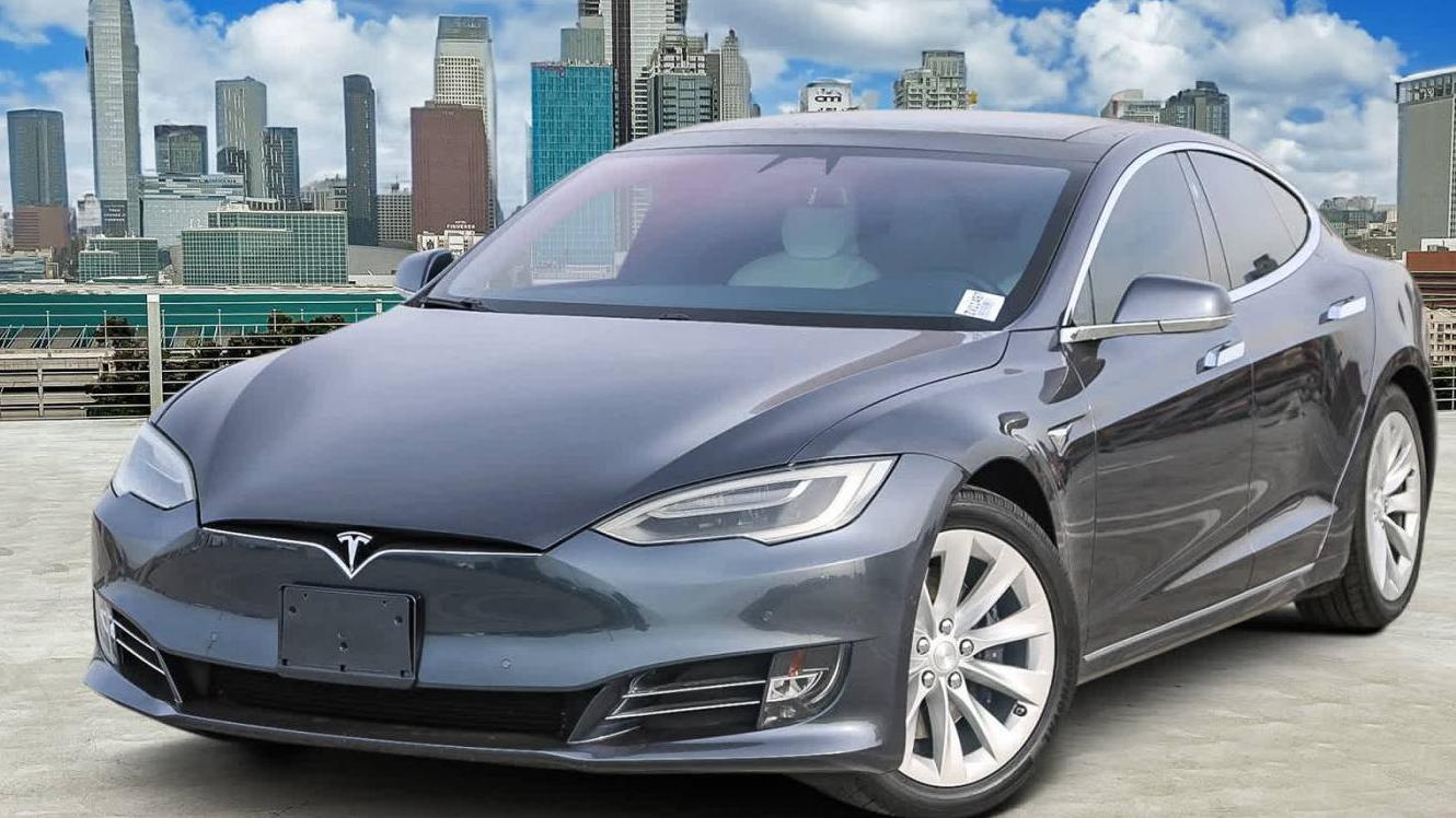 TESLA MODEL S 2018 5YJSA1E23JF246033 image